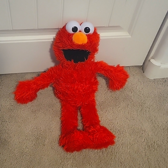Sesame Street Other - Tickle Me Elmo doll